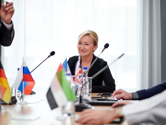 Jak skutecznie przygotować się do międzynarodowej konferencji branżowej?